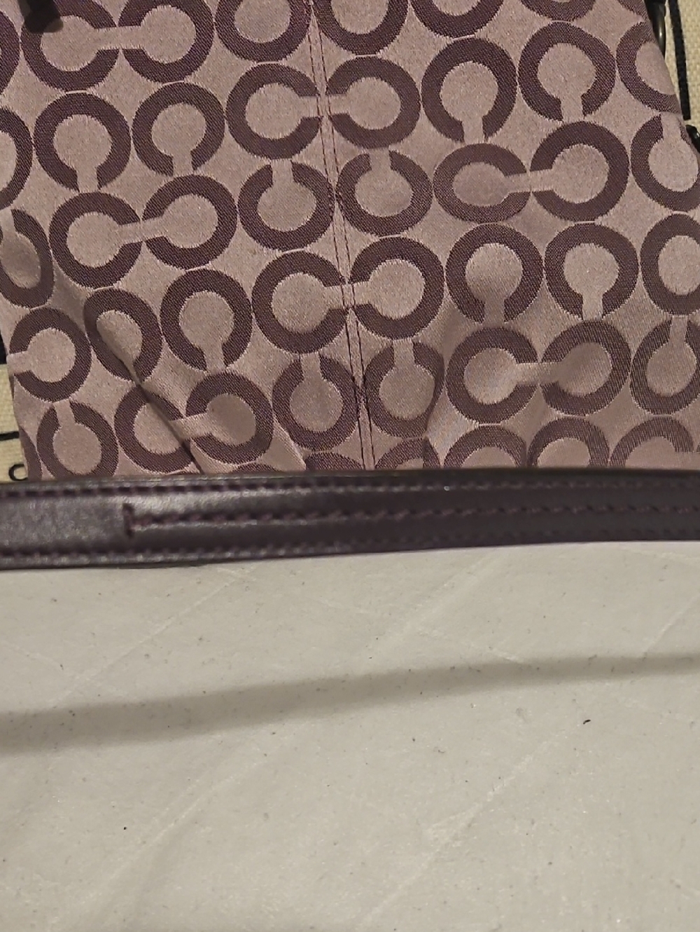 Coach Signature Crossbody Bag in Mauve And Purple - Picture 3 of 5